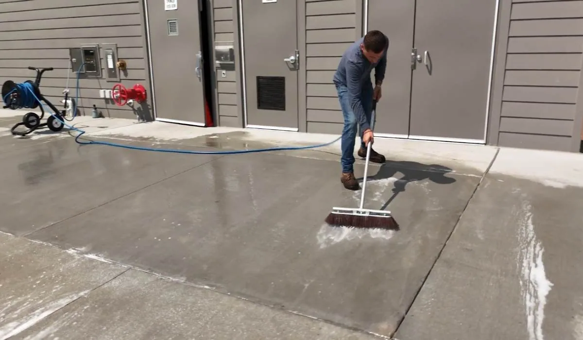 Water Broom